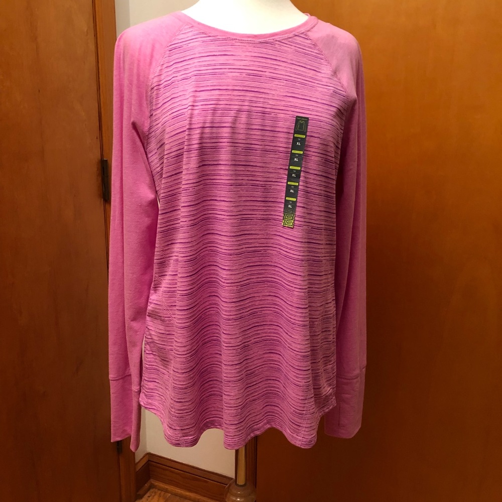 Long sleeve thumb hole shirt